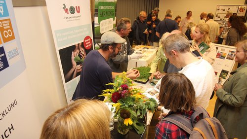 DO-MU-KU-MA: Hörder Forum 4 - Nachhaltigkeit in Dortmund-Hörde, Markt der Möglichkeiten