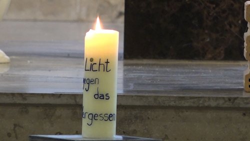 Gedenkfeier der Gruppe "Denk.Mal" in Lippramsdorf