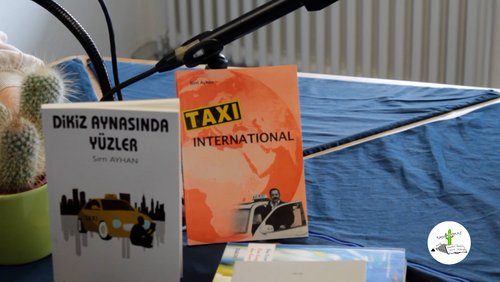 Künstlerporträt: Sırrı Ayhan, Autor und Taxifahrer aus Düsseldorf