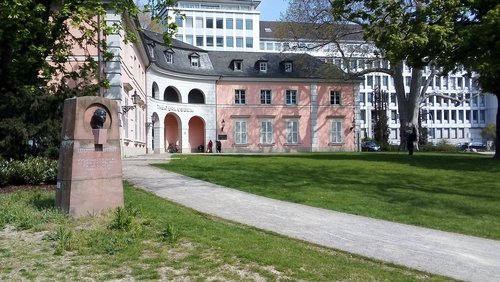 Neues aus der Literaturstadt Düsseldorf: Barbara Zimmermann, Leo Litz - Lesung und Interview
