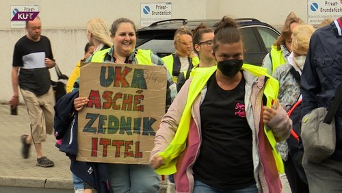 KURT - Das Magazin: Uniklinik-Streik in Essen, Fußball-Turnier an der TU Dortmund, Zoo Dortmund