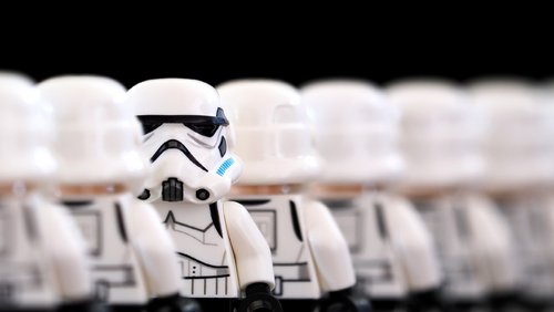 Star Wars für Lauchsensitive: "Razor Crest"-LEGO-Modell, Adventskalender, Snack der Woche