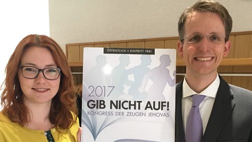 Radio Nachgefragt: "Gib nicht auf!" - Regionalkongress 2017 von Jehovas Zeugen in Dortmund