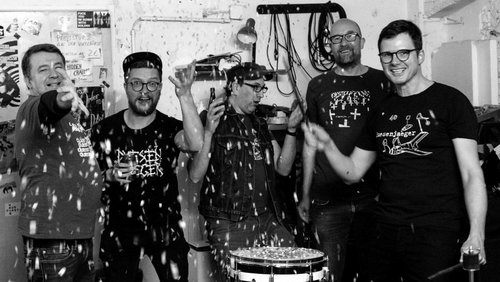 London Calling: "Halb aus Plastik", Punk-Band aus Münster