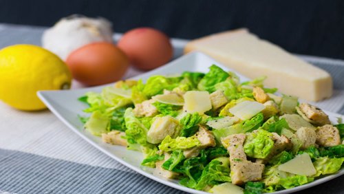 Gourmerana: Chicken Caesar Salad