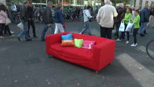 MNSTR.TV: "Deine Couch für Erstis", "Wohnen für Hilfe"