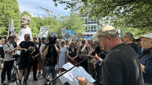 antenne antifa: Proteste gegen Rechts, AfD-Verbotsverfahren
