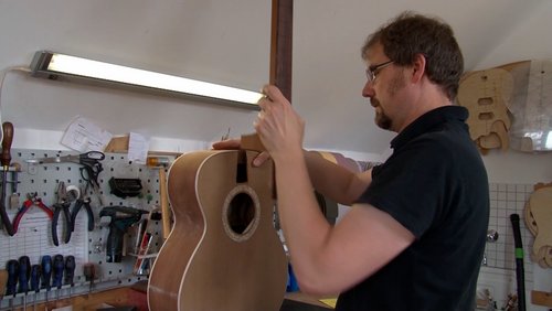 Werksgelände: Tobias Ahlke, Gitarrenbaumeister