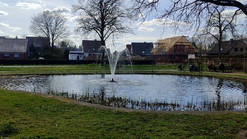 Zwischen Tradition und Natur: Die „Runde Burg“ in Oesterweg