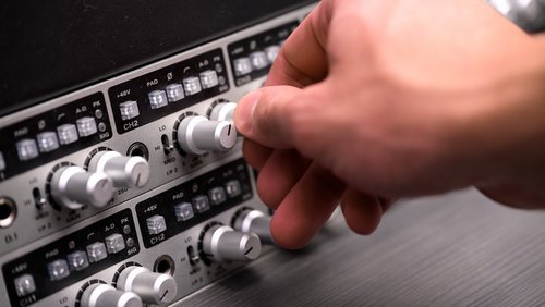 Blickfang: Musikerin Mali.Soleil, Weltaden Contigo, Pop studieren in Paderborn, Impro-Theater Studio Spontan