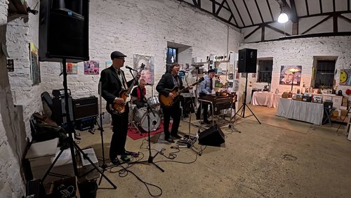 Antenne-Windeck: Konzert der Band "Beatrevolver" in Hennef