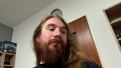 Halt, stopp! Jetzt rede ich! - Von dämlichen Hate Kommentaren zu Wohlfühlserien