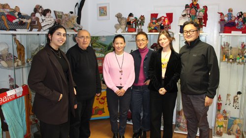 Künstlerporträt: Gan-Erdene Tsend und Namuun Batmunkh, Künstler-Ehepaar