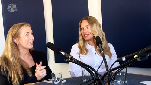 Ella und Caro, MSocial Girls Club