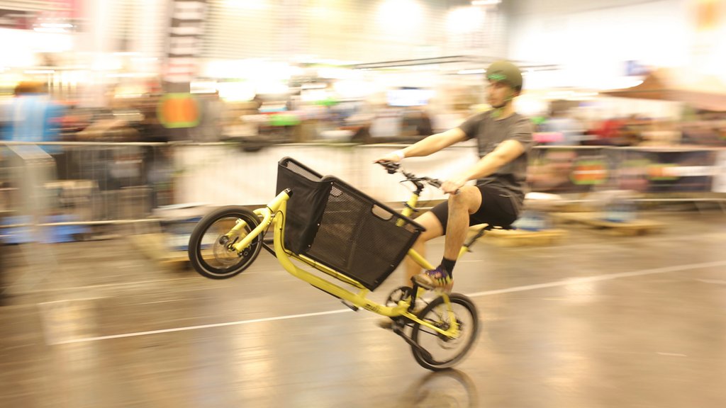 Fahrrad Essen  Fahrrder auf der Messe, Lastenrad-Rennen | Von Rdern |  NRWision