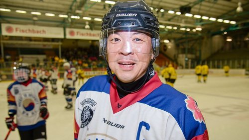 Crosscheck: Erste Heimniederlage für Krefeld Pinguine, Hockey is Diversity, Blick auf U-20