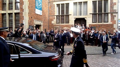 MNSTR.TV: Königlicher Besuch, West-Östlicher Diwan, Strommasten in Gettysburg