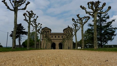 MNSTR.TV: 250 Jahre Soldatendrill USA, Gebäudeverfall in Xanten