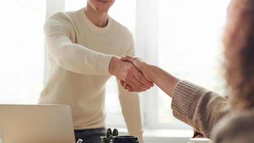 Hier und Jetzt: Arbeitslosigkeit und Arbeitsglück