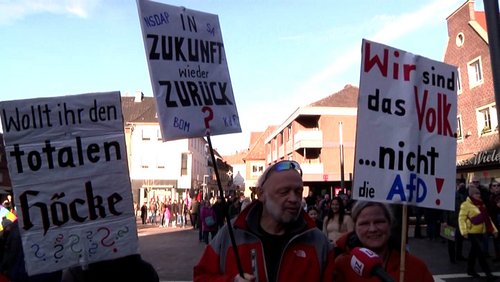 LOKAL TV: Neujahrsempfang Haltern am See, Feuerwehrfahrzeuge für Dülmen, Schulen gegen Recht