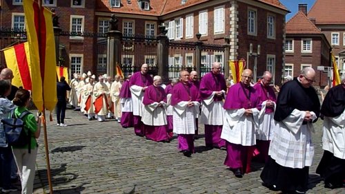 MNSTR.TV: Neuer Bischof von Münster, Radiopremiere Fußball