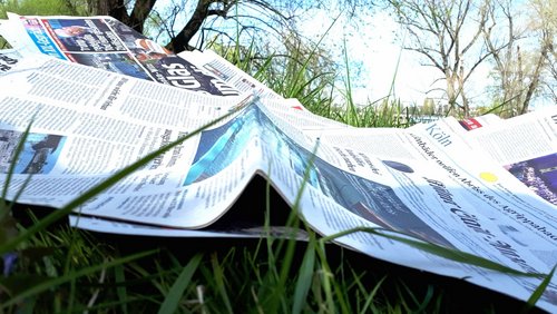 Die Nabel-Show: Kölner Presseschau