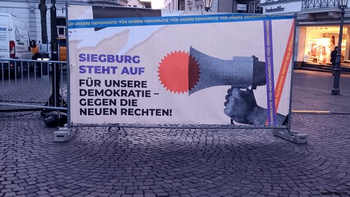 "Siegburg steht auf!" - Demo gegen Rechts in Siegburg