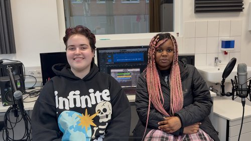 MAG Radio: Brix Schaumburg - Schauspieler und Trans-Aktivist, Sportart "Speckbrett"