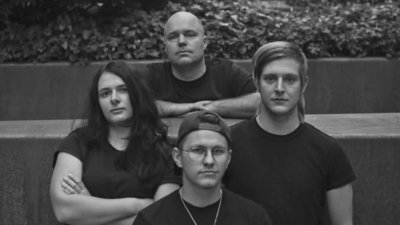 London Calling: CHRISTMAS. Hardcore Punks aus dem Saarland