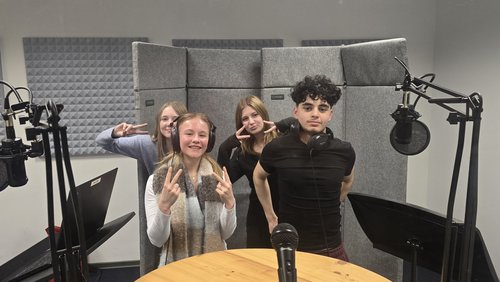 BonniFM: Sportmöglichkeiten im Winter, Chatbot-Psychotherapie, Stadtbibliothek Hilden