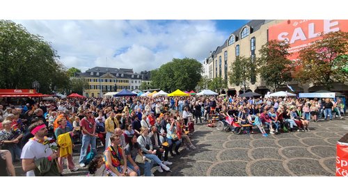 Hier und Jetzt: Neurofeedback, CSD Bonn, Erster queerer Literaturwettbewerb