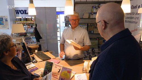 KURT - Das Magazin: Triathlon-Comeback, Buchhandel, Crimson Bloom