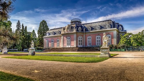 Die Leichtigkeit der Kunst: Lichterfest 2024 im Schloss Benrath - Gespräch mit Stefan Schweizer