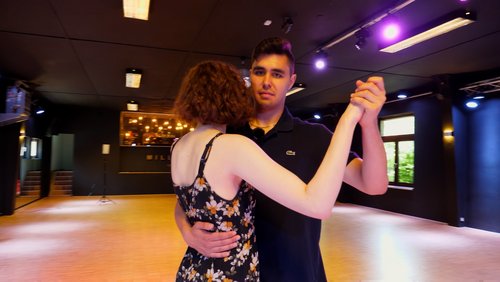 Blickfang: Tanzschule "Millennium" in Paderborn, Beer Pong, Paderborner Brot