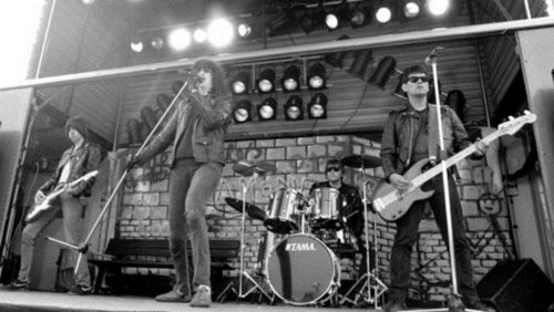 London Calling: It's a Long Way Back to Germany. 50 Jahre RAMONES
