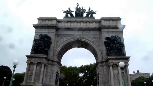 MNSTR.TV: 250 Jahre USA - Feiern in Washington, Gedenken in Brooklyn