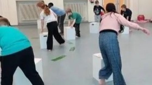 Kulturimpulse by Werkhaus: Waldspaziergang an der Franz-Stollwerck-Schule, Sport in Krefeld