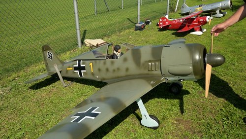 Dieter Leonhardt, Vorsitzender des Modellflugvereins in Aschbach