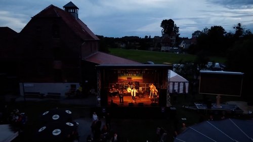 SÄLZER.TV: Bewegungskita in Salzkotten-Oberntudorf, Mobile Apfelpresse, Mühlenrock Open Air