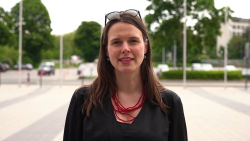 75 Jahre Grundgesetz: Wofür bist du dankbar? | Inken