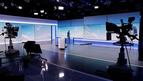 Bluedot TV: Virtuelle Kulissen durch LED-Wände