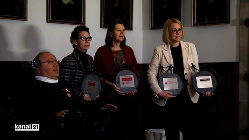 Faraj Remmo verleiht Danke-Skulptur in Osnabrück