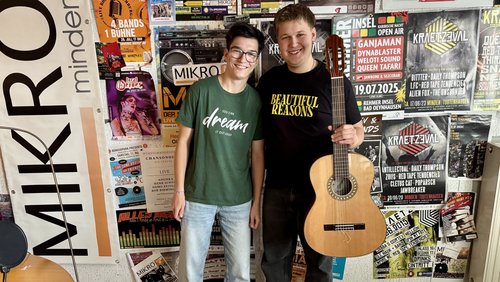Alles Neu: "RBB" Robin Burgmaier & Julia, Editors, Erasure, U2, Fat Dog