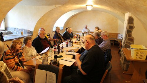 Plattmaakers in NRW: Klönkreis Wasserschloss Ovelgönne - De Pottkaast