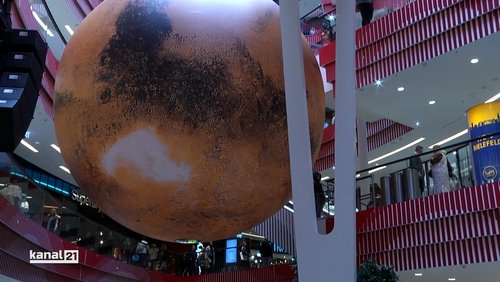 Mars-Modell im Einkaufszentrum "Loom" in Bielefeld