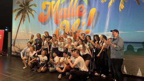 Wellenreiter: Malle Olé - Theater am Marientor Duisburg