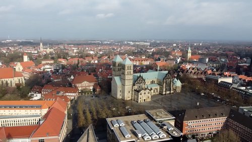 MNSTR.TV: LWL-Museum für Kunst und Kultur und Bürgerhaus Bennohaus von oben