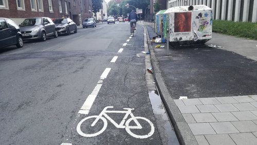 Von Rädern: Fahrrad-Klimatest, Solarradweg, Grüne Welle