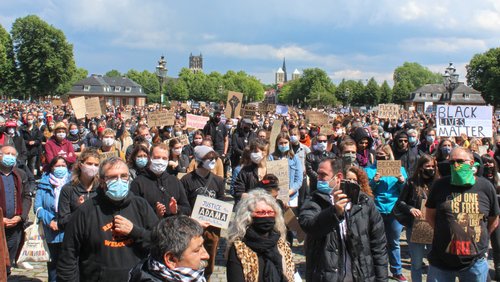 Kulturreport: "I can't breathe" – Kundgebung gegen Rassismus auf dem Schlossplatz in Münster