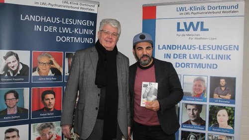 DO-MU-KU-MA: Adnan Maral, Schauspieler – "Landhaus Lesungen" in der LWL-Klinik Dortmund